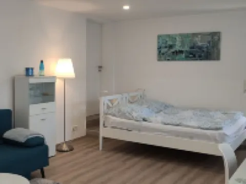 Small, lovingly furnished vacation apartment with terrace Hoteles en Taunusstein