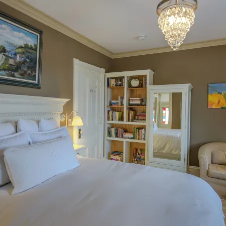254 South Union Street Guest House