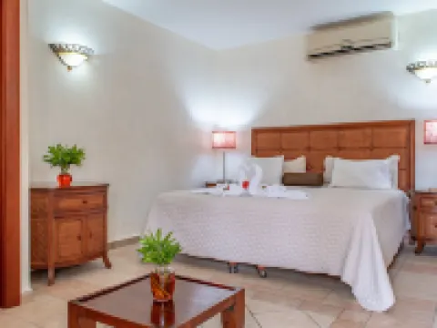 Hotel West Bay Colonial Hotels in West Bay
