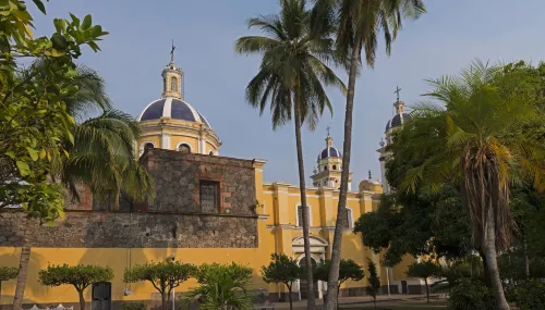 Concierge Plaza la Villa Hotels in Comala