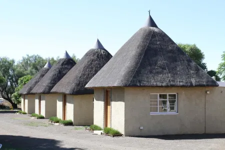 Van Zylsvlei - A Karoo Guest Farm Отели в г. Bo-Karoo