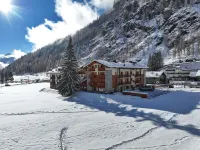 Hotel Lo Scoiattolo Hotels in Gressoney-la-Trinite