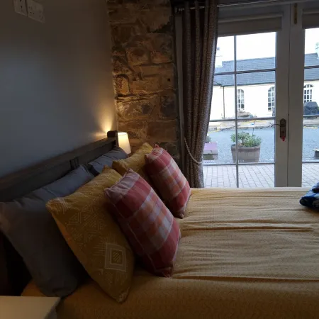 Cobbles Cottage - 2 Bedroom Stone Built Cottage