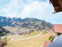 Chalet in Zell am Ziller Near Ski Lift - Wifi