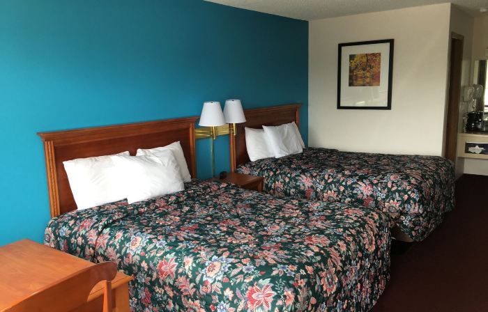 Twelve Oaks Inn