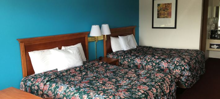 Twelve Oaks Inn Hotels in Branson