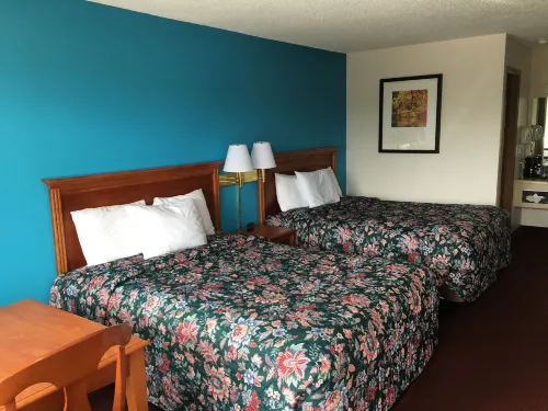 Twelve Oaks Inn Hotels in Sunset Cove Township