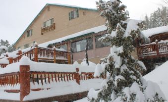 Edelweiss Resort and Restaurant