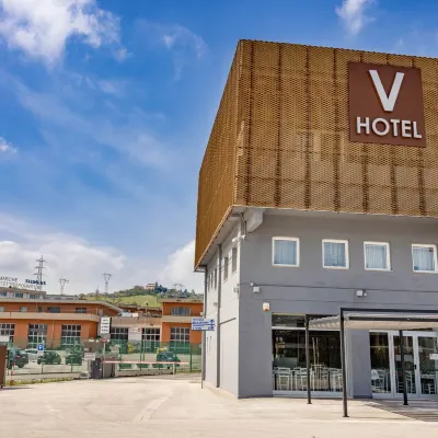 V Hotel Hotels near محطة أنكونا