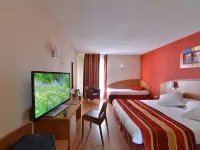 Kyriad Nimes Ouest Hotel di Nimes