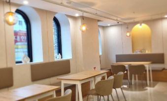 JungGam Hotel
