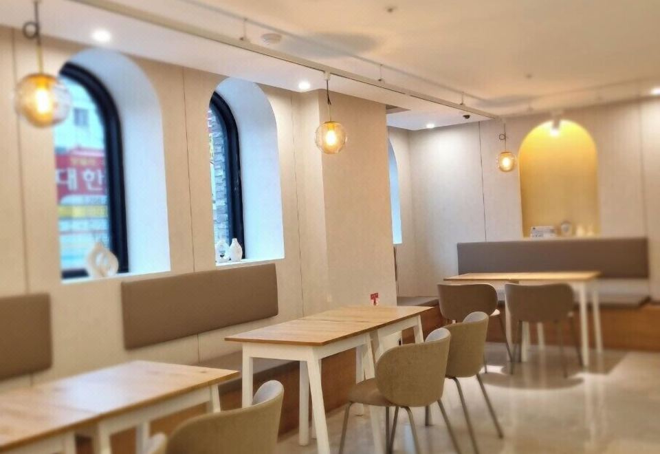 정감호텔 객실 내부 사진