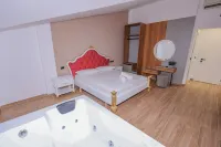 Emar Hotel Hotels near Parku Vizual “Ali Demi”, realizoi DoART