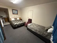 Tower Motor Inn Hotels in Маунт-Гамбір