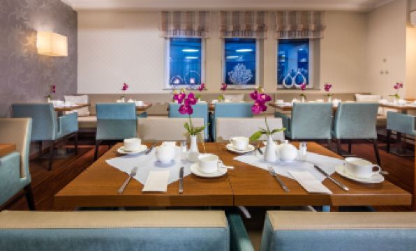 Hotel Vis à vis - Housity