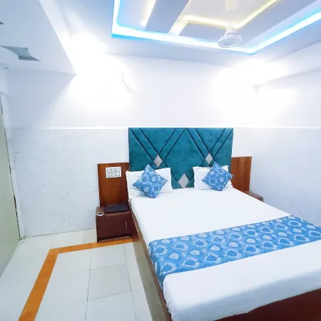 Hotel Ashadeep Отели рядом с достопримечательностью «Храм Сомнатх»