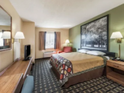 Super 8 by Wyndham Greenville Hotels in Bond County