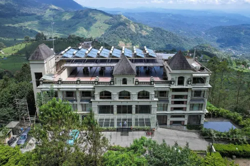 Amber Dale Luxury Hotel & Spa, Munnar Hotels in Pallivasal