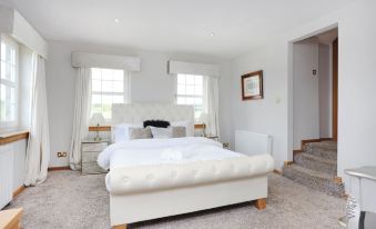 Greenknowes Entire Private Estate