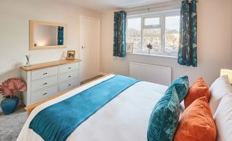 Host & Stay - Station Cottage