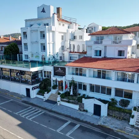 Çamlık 87 Hotel Ayvalık
