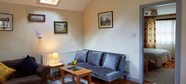 Sea View 1-Bed Cottage Sleeps 2 w Private Garden Hotels in Cork