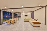 Thomas Suites Datça