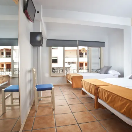 Ten Hostel