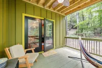 Backwoods Getaway Cozy Villa for 12 with Hot Tub Game Room - Homestays