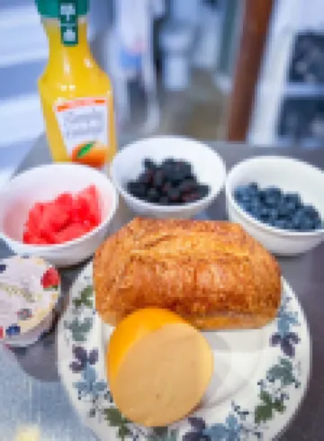 บีแอนด์บีออฟฟ์บรอดเวย์