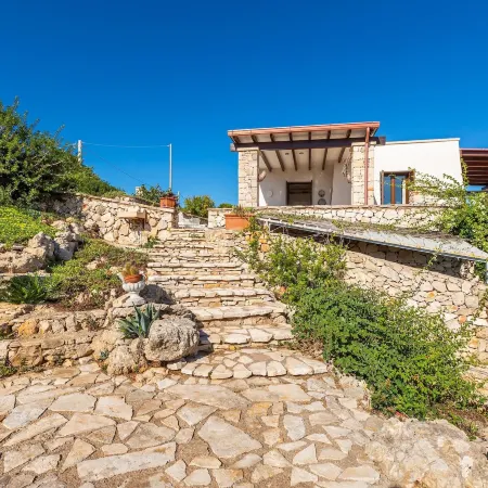 3123 Villa Carmen by Perle di Puglia Hotels in Leuca