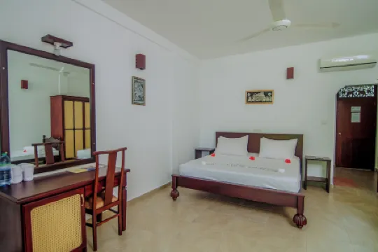 本託特舄湖酒店