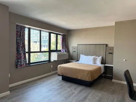 Regal Inn & Suites New York LaGuardia Hotel Отели рядом с достопримечательностью «Нью-Йорк Холл Оф Сайенс»