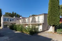Hotel Emaus Отели рядом с достопримечательностью «Chrch of St. Pelage and St. Benedetto»