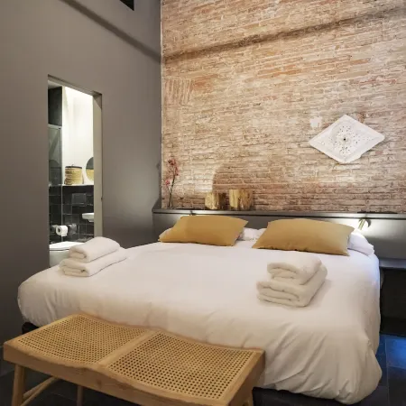 Hostal Porxos Garden Отели рядом с достопримечательностью «Торговый центр Maremagnum»