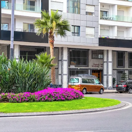 Luxoria home - 2 min to corniche