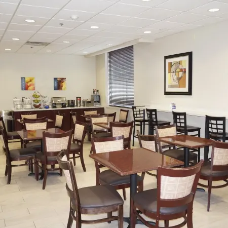 Best Western Airport Inn Suites Cleveland