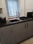 1 Bedroom apartment with a 5 minute walk into the town. Enclosed garden.
