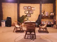 Homie Homestay Hotels in Lung Cu