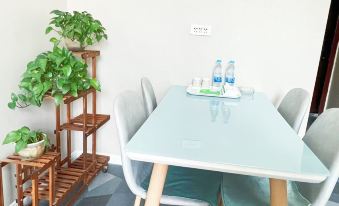 Jiansanjiang Romantic Homestay (Shengli Street No.2)
