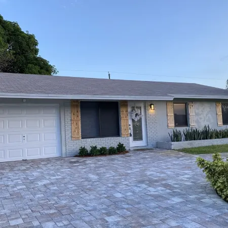 Impeccable 3 BR Beach Home Near Famed Atlantic Ave