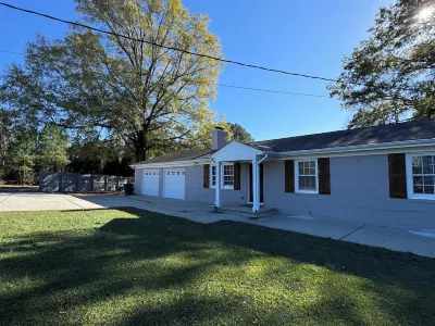 3 bedroom brick ranch Hotels near American Tobacco Trail - White Oak Church Road Parking