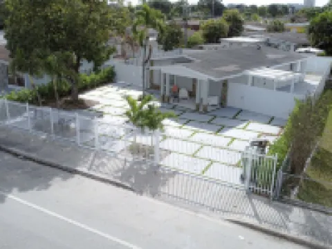 Dream Vacation House 4B/2B Miami, FL Hotels in Hialeah