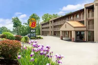 Super 8 by Wyndham Laurel Hotels in Fulton
