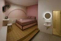 Srk Homestay Hotels in Ngasem