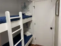 Cozy Balcony and Elegant Furnishings - Stunning Ocean View Haven 希爾頓黑德島住宿飯店