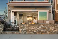 Spacious Home with Gourmet Kitchen and Patio - Stunning Oceanfront Escape