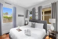 Spacious Open Plan and Serene Porch Views - Charming Tranquil Retreat