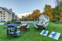 Mountain view condo with fast WiFi plus on-site amenities Hotels in Killington