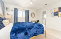 Game Room and Hot Tub with Mountain Views - Charming Retreat